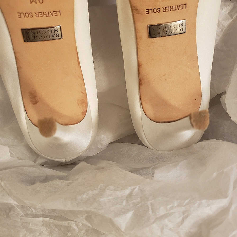 Badgley Mischka Like New Satin Pegasis Pumps, Sz 9 - Picture 11 of 14